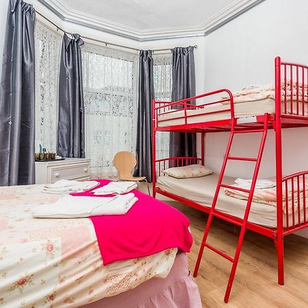 Uk Travel & Hospitality Ltd Ta Canberra Hotel Blackpool Bagian luar foto