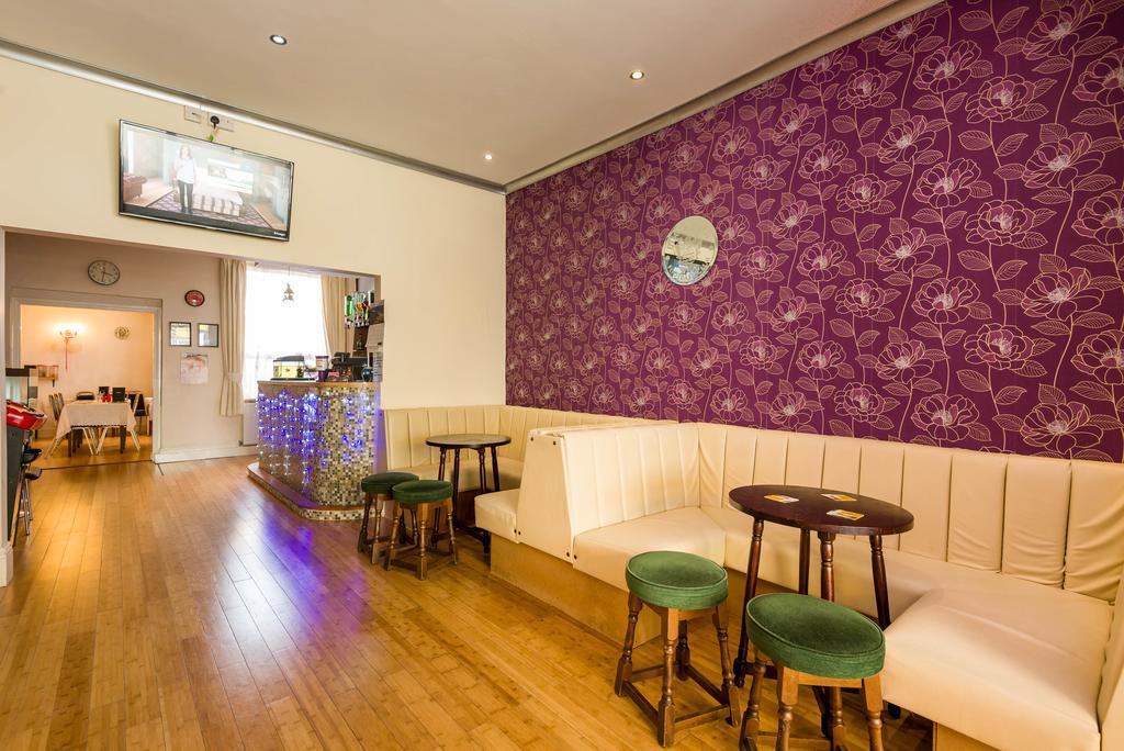 Uk Travel & Hospitality Ltd Ta Canberra Hotel Blackpool Bagian luar foto