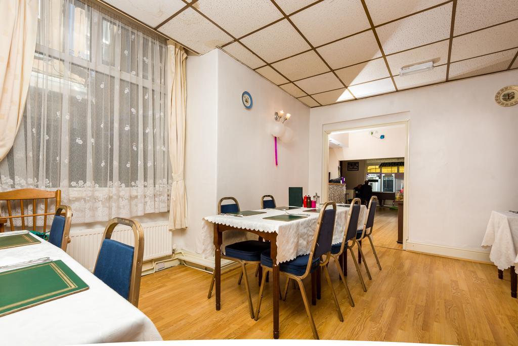 Uk Travel & Hospitality Ltd Ta Canberra Hotel Blackpool Bagian luar foto
