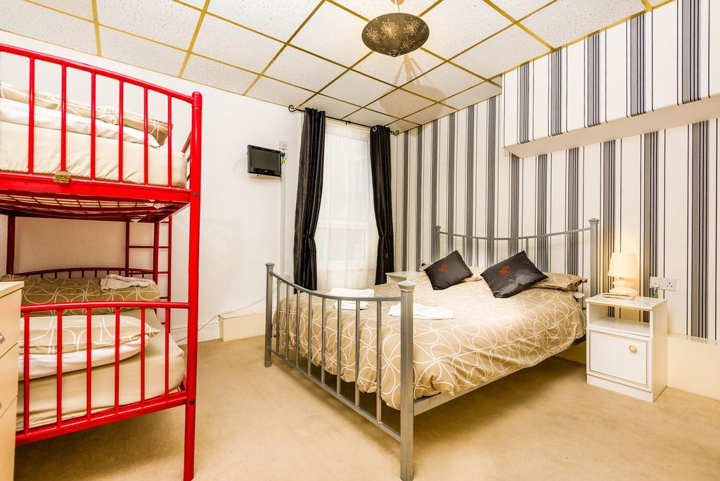 Uk Travel & Hospitality Ltd Ta Canberra Hotel Blackpool Bagian luar foto
