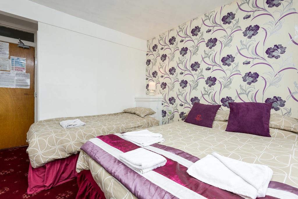 Uk Travel & Hospitality Ltd Ta Canberra Hotel Blackpool Bagian luar foto