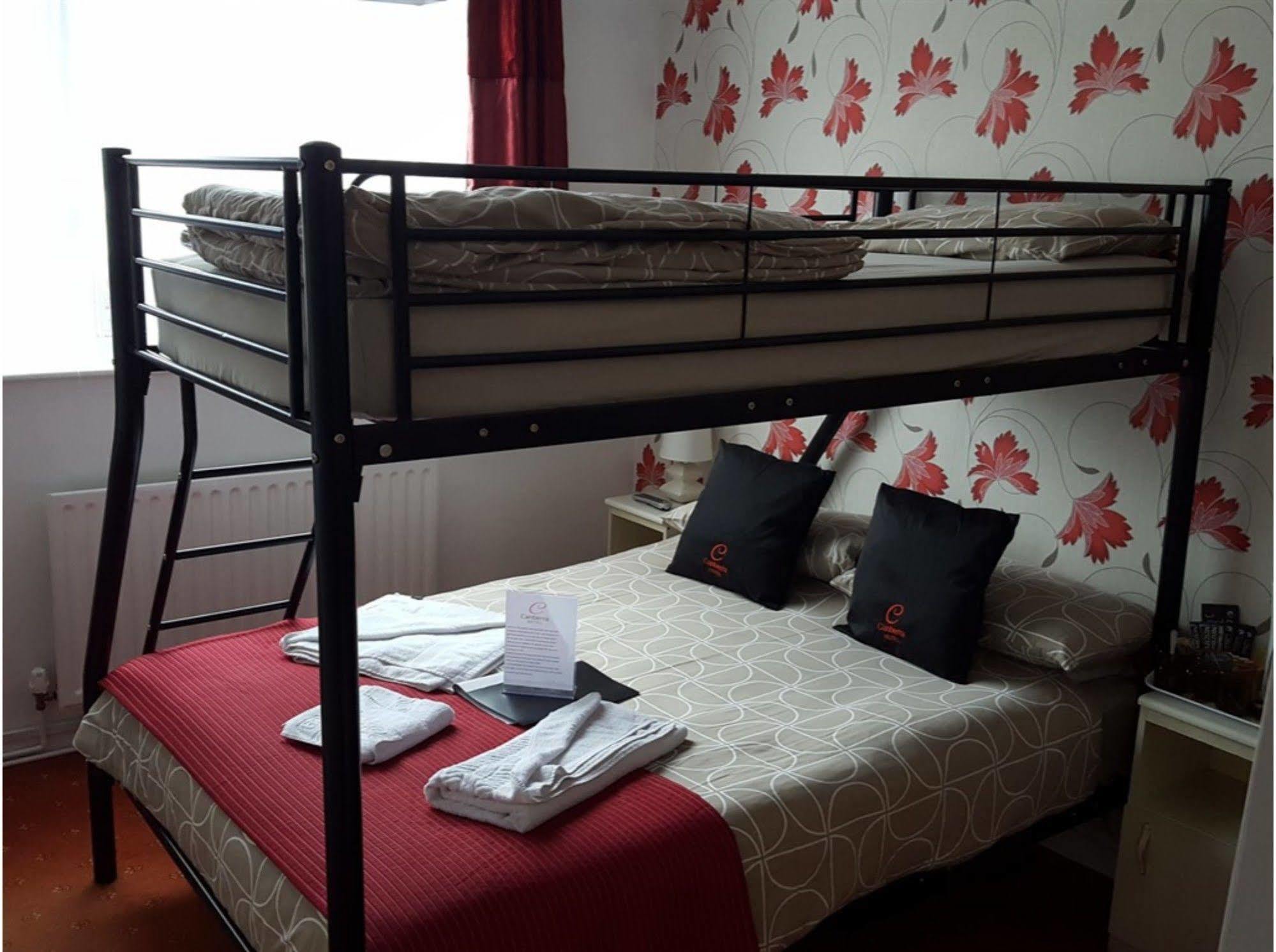 Uk Travel & Hospitality Ltd Ta Canberra Hotel Blackpool Bagian luar foto